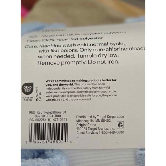 Cozy Light Blue Plush Throw Blanket – Soft & Lightweight Brand New - Picture 4 of 5